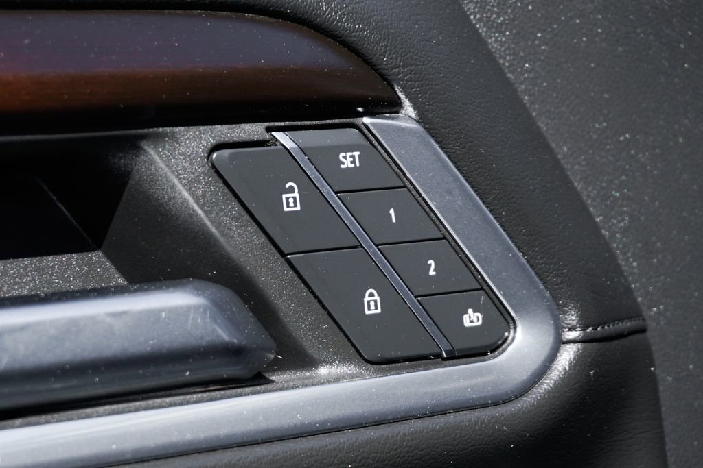 Used 2024 GMC Sierra 3500 Denali w/ Denali Reserve Package image 17