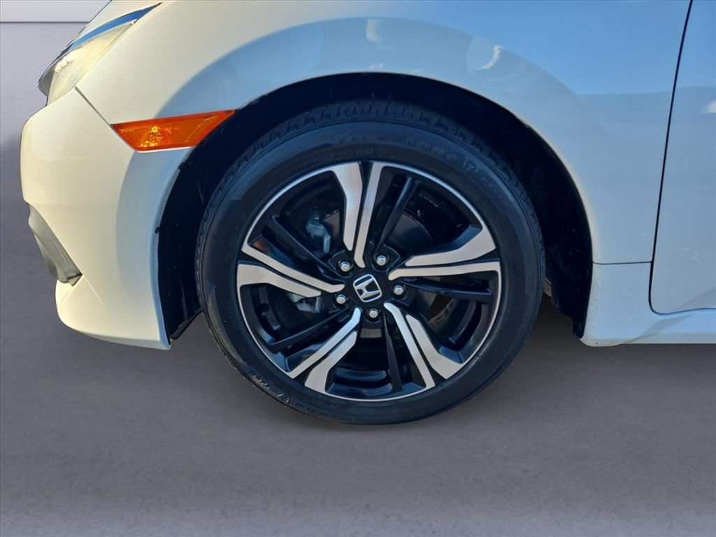 Used 2017 Honda Civic Touring image 9