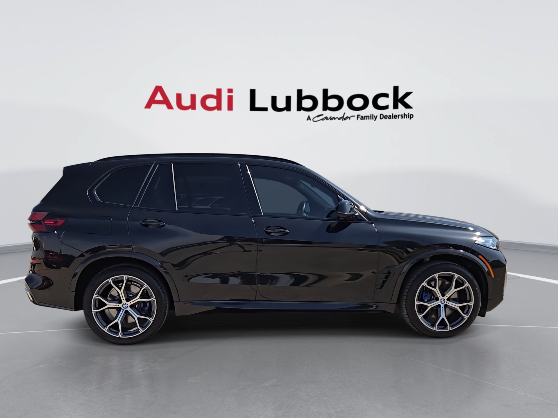 Used 2026 BMW X5 M60i AWD/4WD image 9