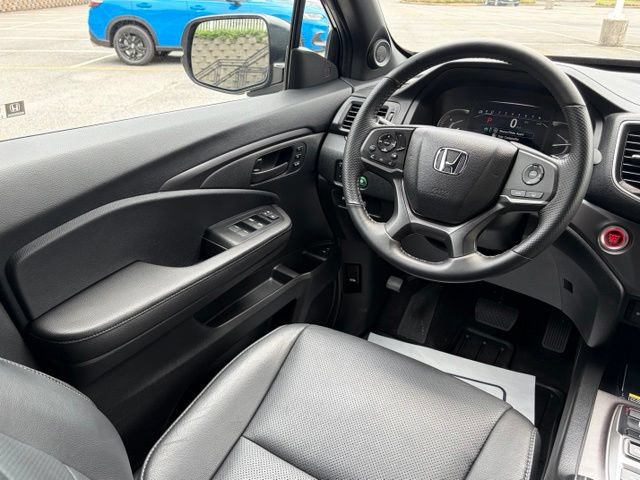 Certified 2025 Honda Passport EX-L image 33