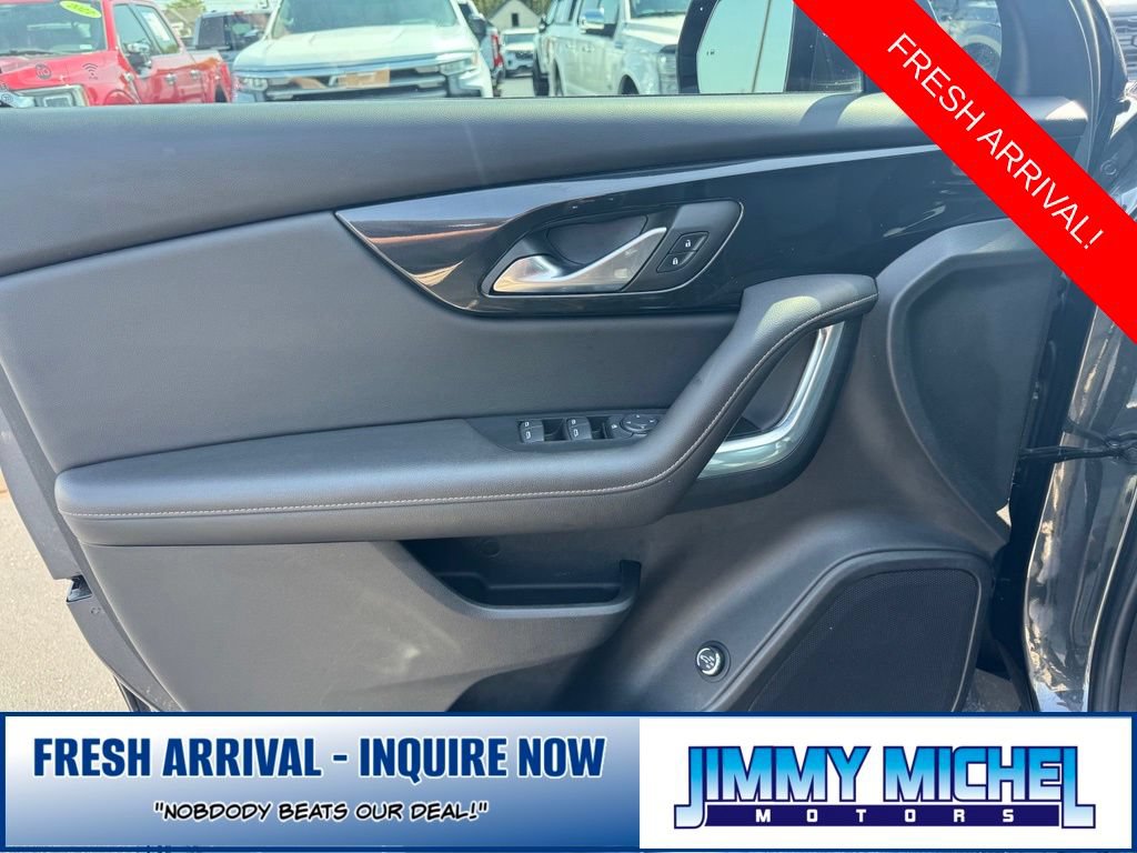 Used 2022 Chevrolet Blazer Premier AWD/4WD image 2