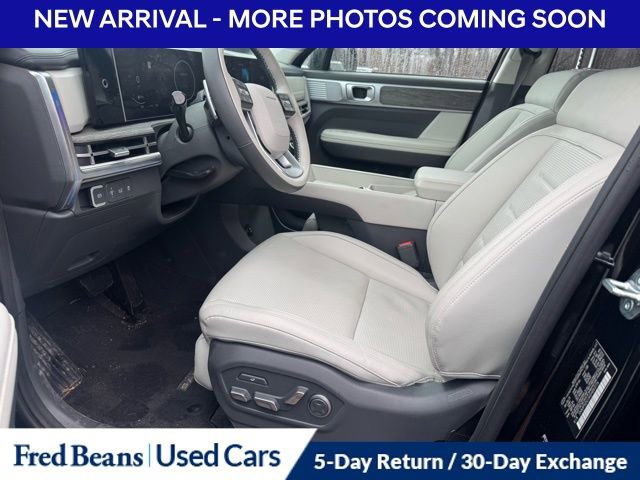 Used 2025 Hyundai Santa Fe Calligraphy image 12