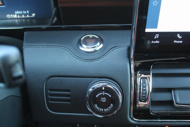 Used 2024 Lincoln Navigator L Reserve image 39