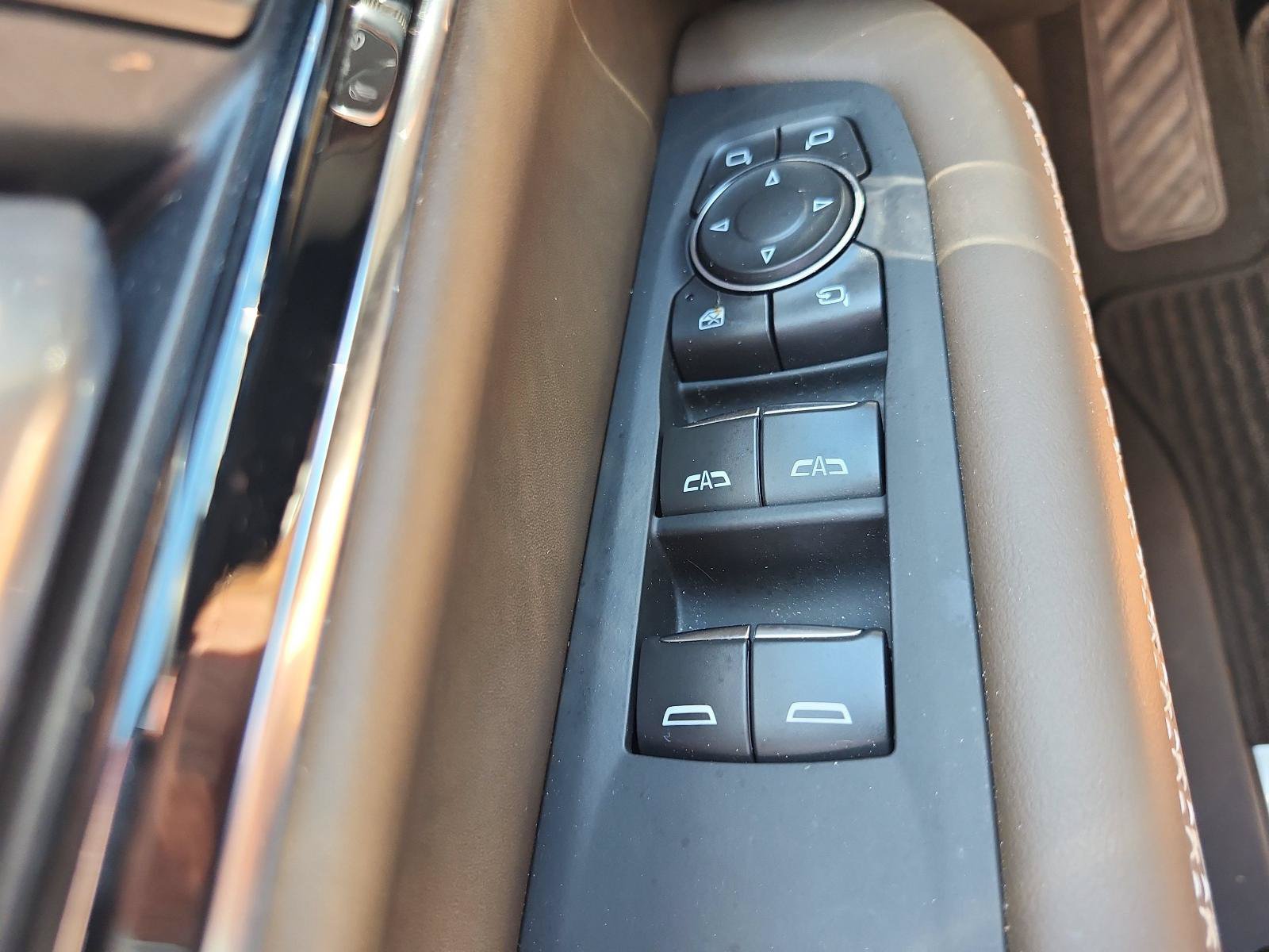 Certified 2025 GMC Yukon Denali Ultimate AWD/4WD image 24