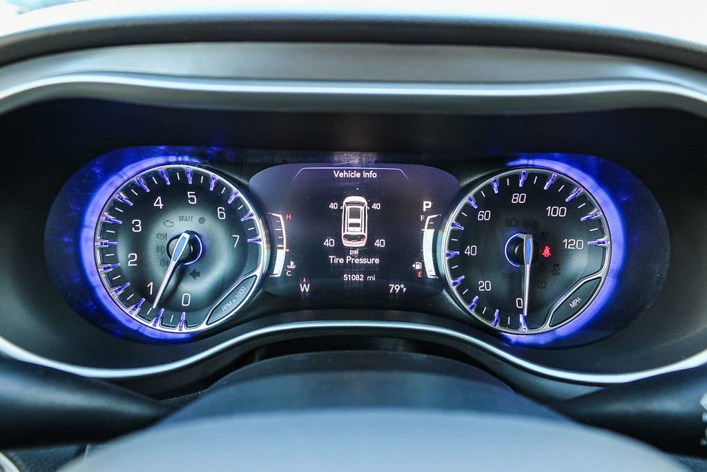 Used 2022 Chrysler Pacifica Touring-L FWD image 22