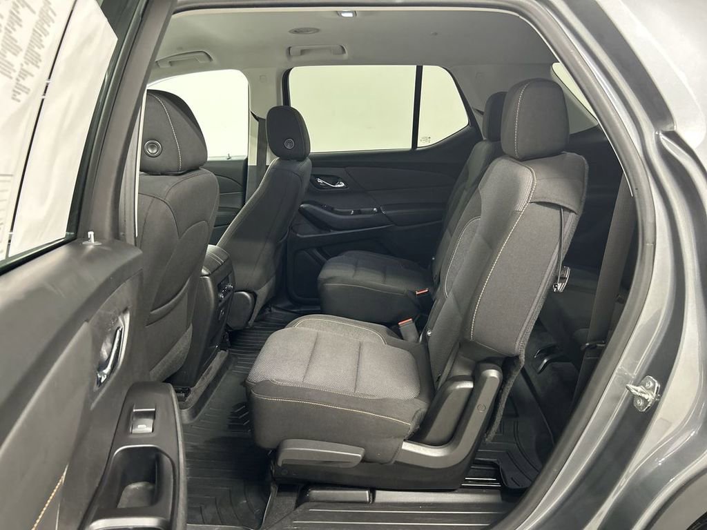 Used 2020 Chevrolet Traverse LT w/ Driver Confidence II Package image 19