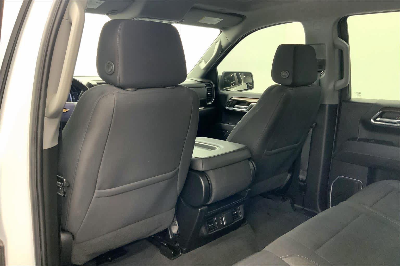 Used 2023 Chevrolet Silverado 1500 LT AWD/4WD image 13