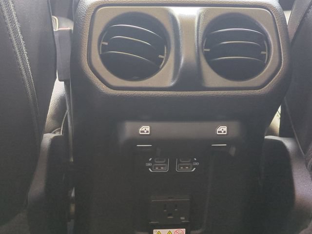 Used 2023 Jeep Wrangler Unlimited Sahara AWD/4WD image 21