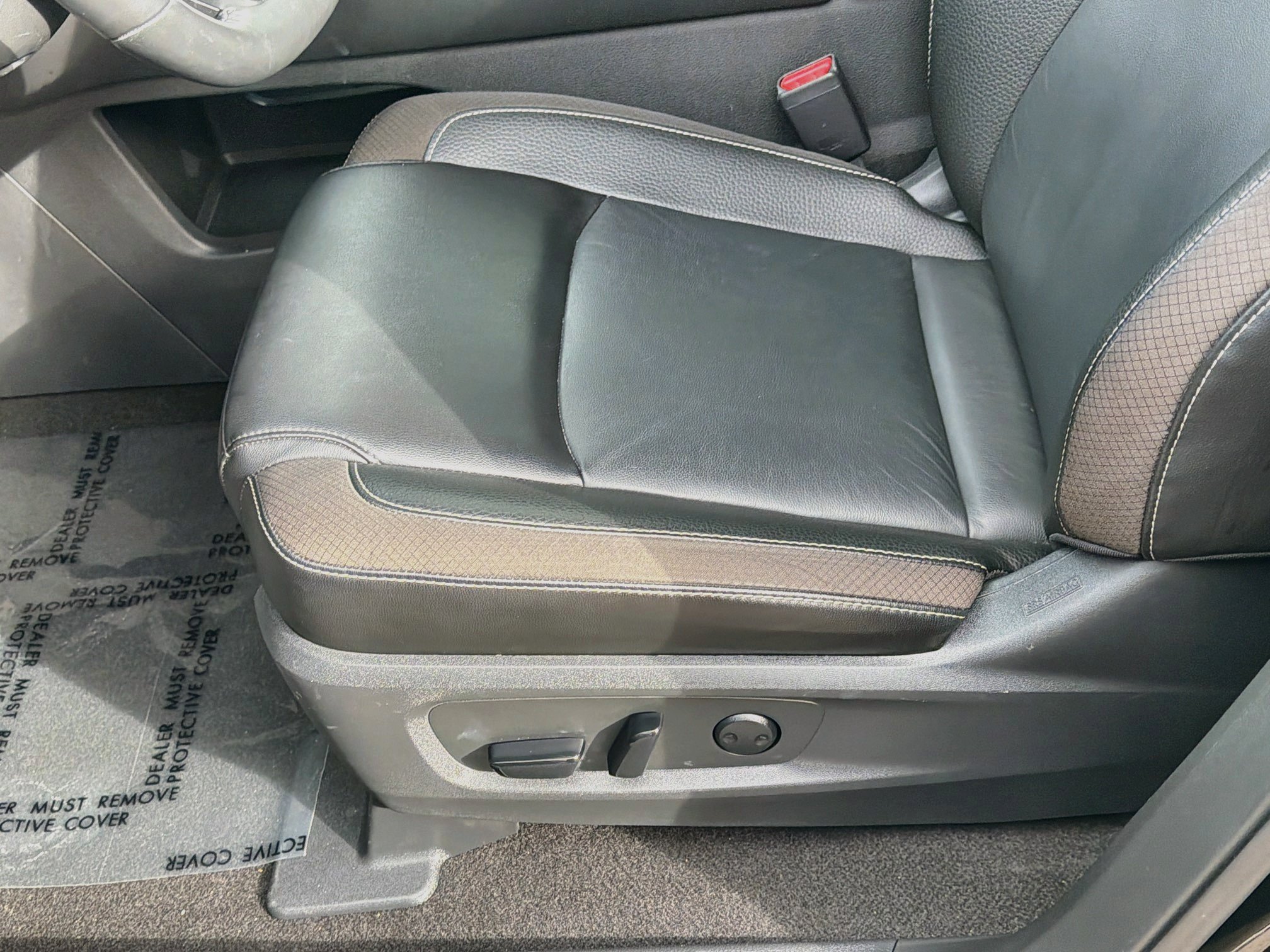 Used 2024 Nissan Pathfinder SL FWD image 15