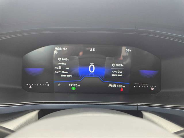 Used 2023 Volkswagen Taos SE w/ Panoramic Sunroof Package AWD/4WD image 27
