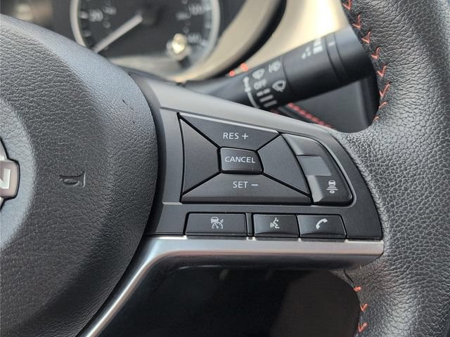 Used 2024 Nissan Versa SR FWD image 20