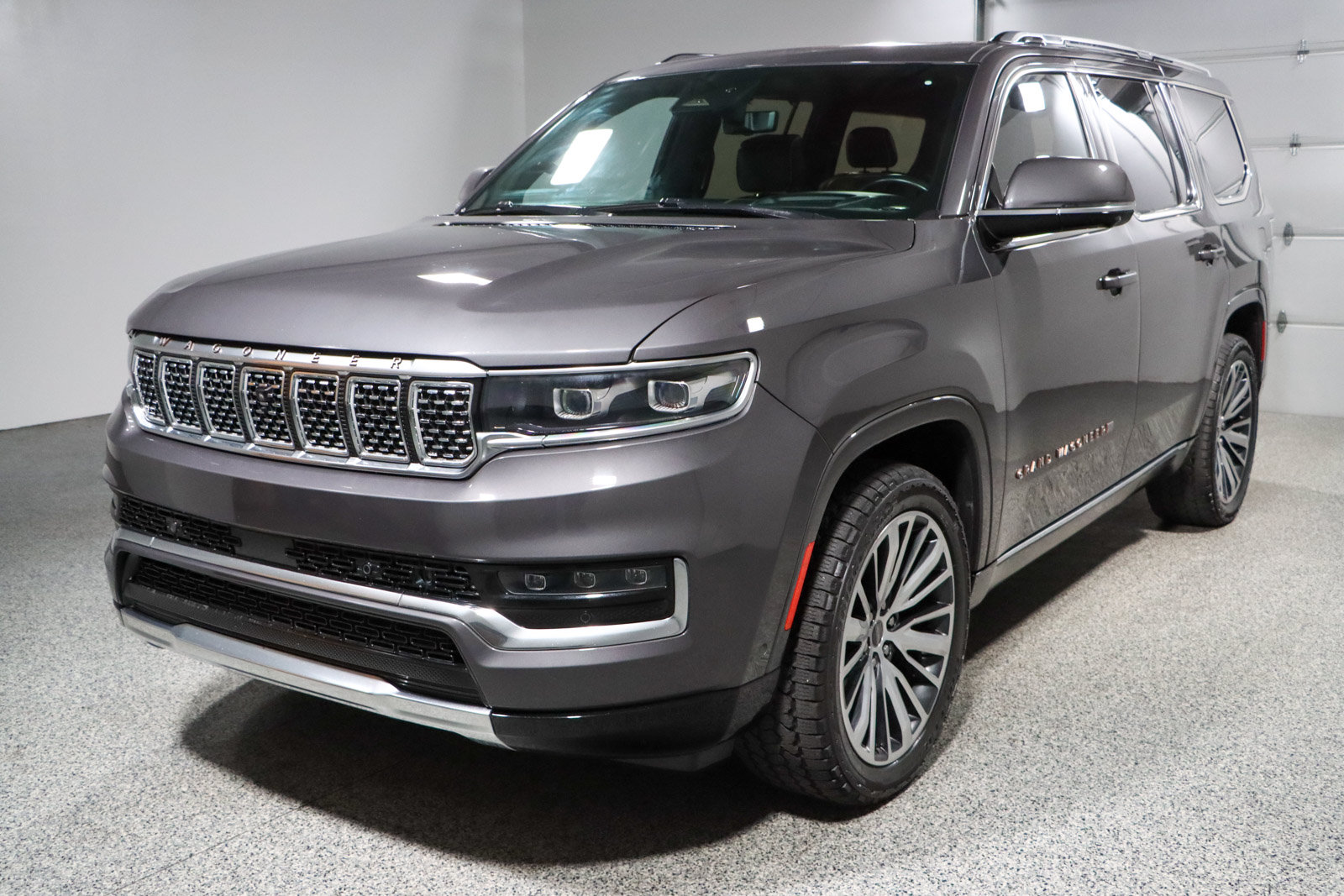 Used 2022 Jeep Grand Wagoneer Series III AWD/4WD image 36