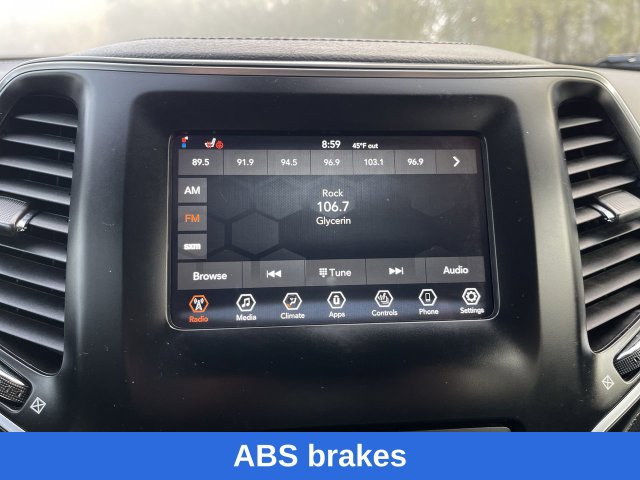 Used 2020 Jeep Cherokee Latitude w/ Cold Weather Group AWD/4WD image 14