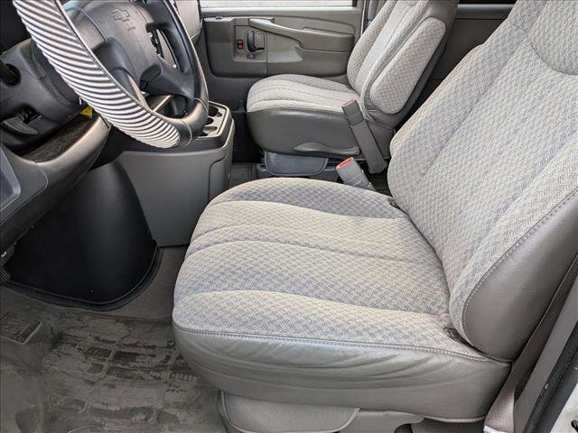 Used 2003 Chevrolet Express 3500 Extended Passenger w/ LS Preferred Equipment Group image 12