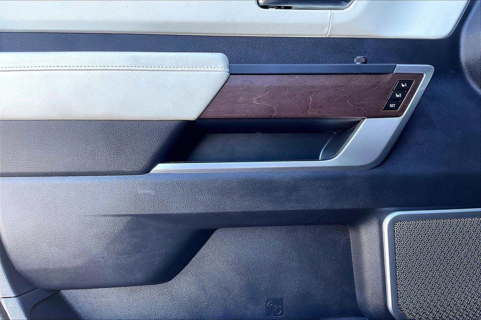 Used 2023 Toyota Sequoia Capstone image 15