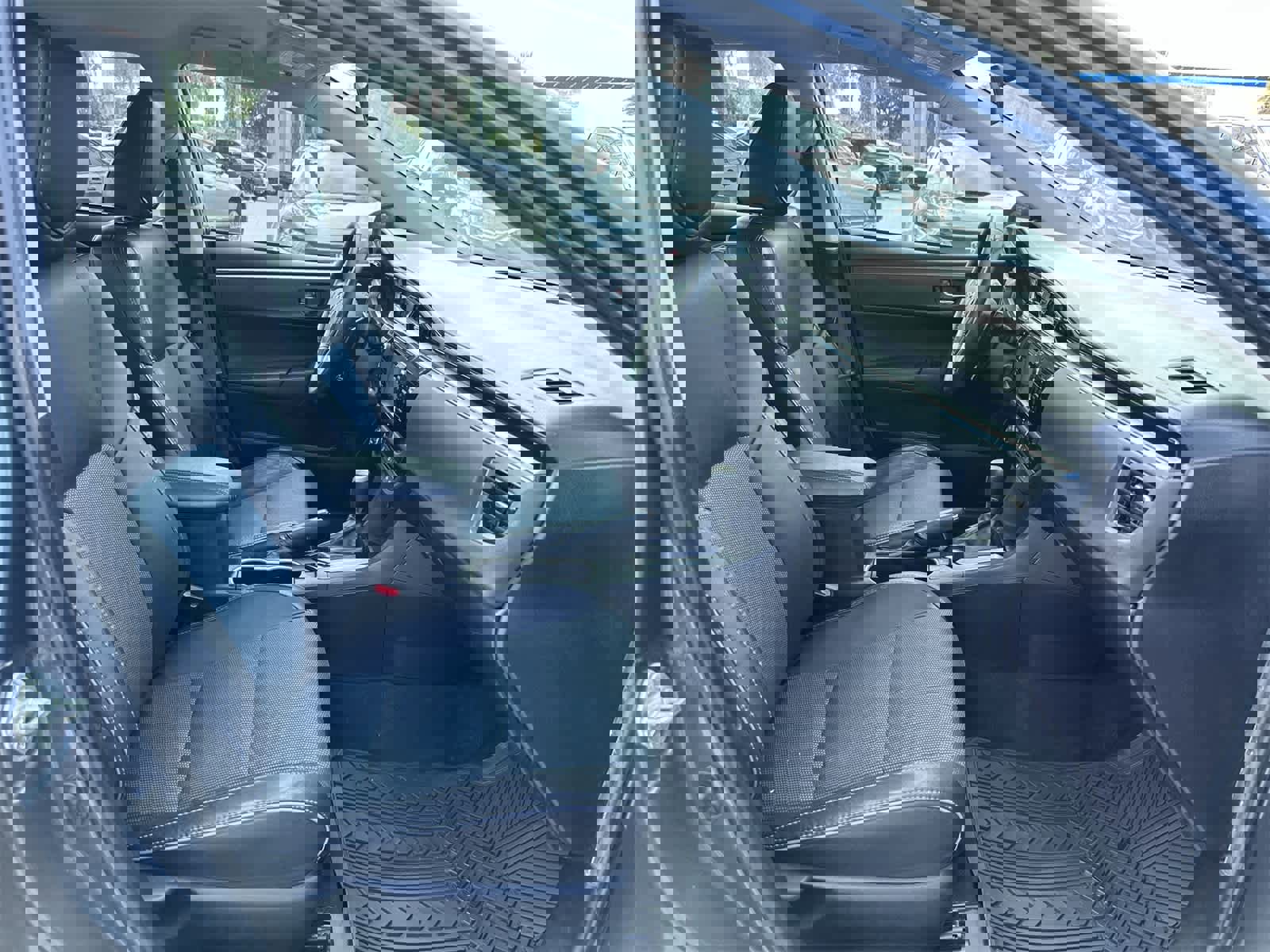 Used 2015 Toyota Corolla S image 17