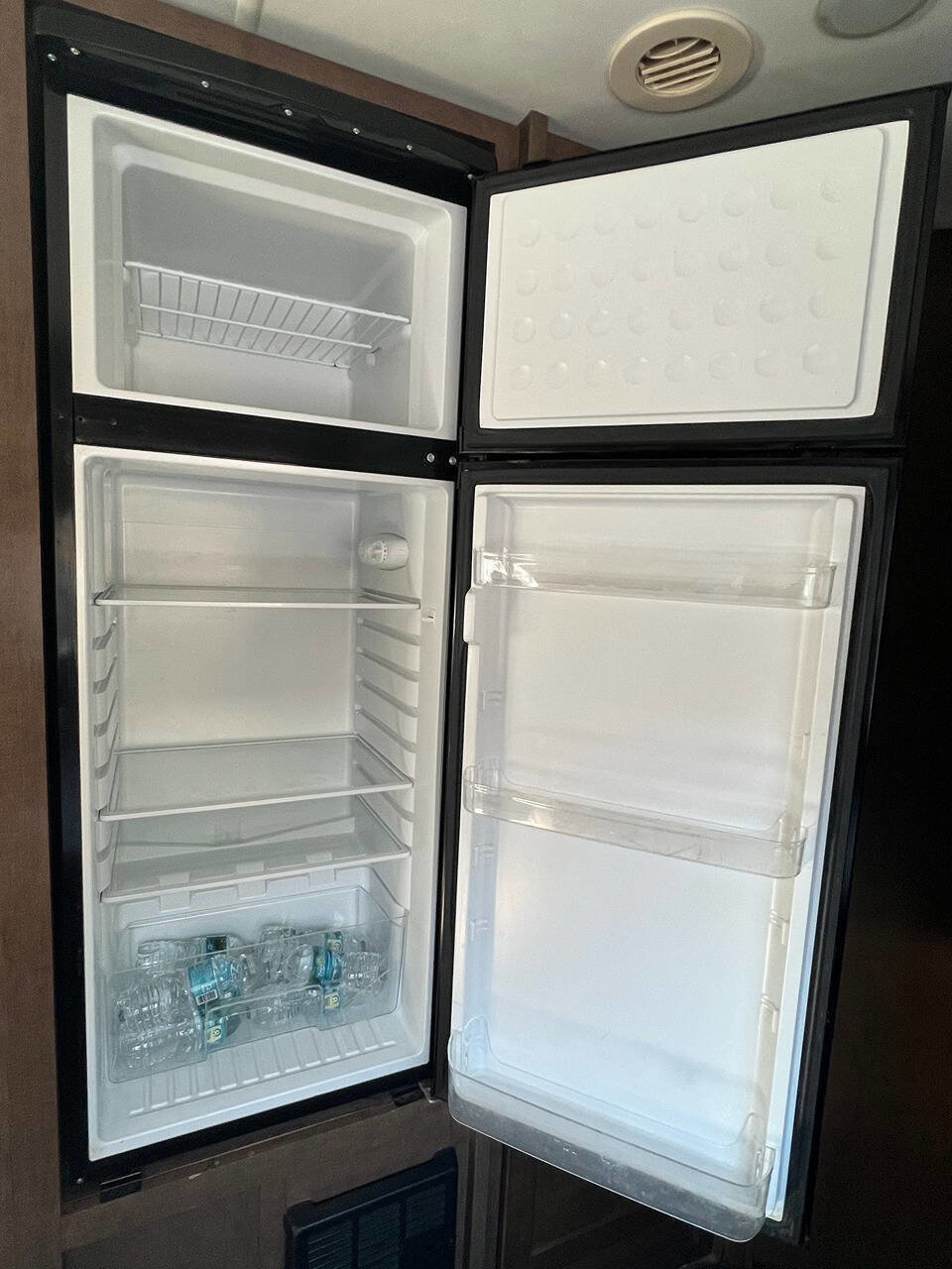 Used 2018 Ford E-350 and Econoline 350 Super Duty w/ Motorhome Prep Package image 36