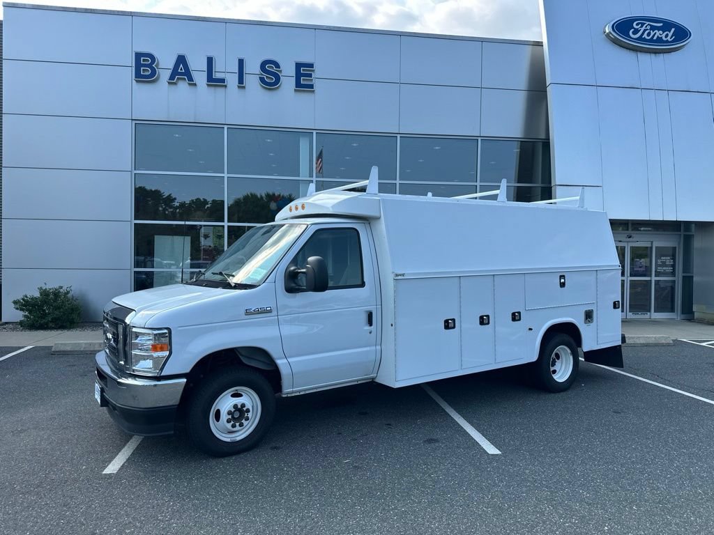 Used 2024 Ford E-450 and Econoline 450 Super Duty w/ Power Windows & Locks Group RWD image 1