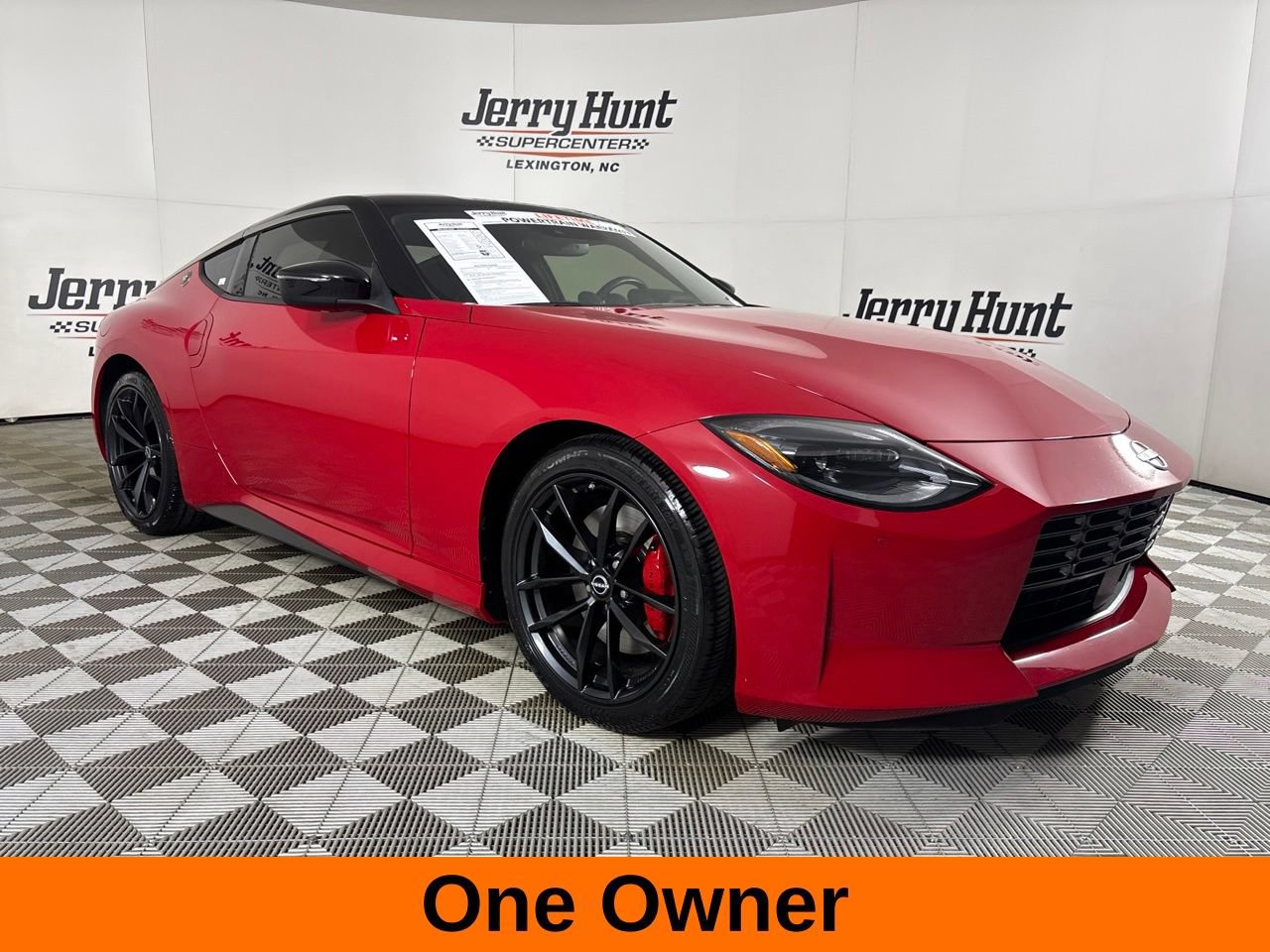Used 2025 Nissan Z Performance w/ Floor Mat Package RWD image 4