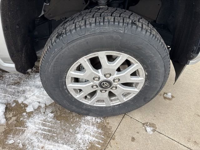Used 2024 Toyota Tacoma SR5 image 10