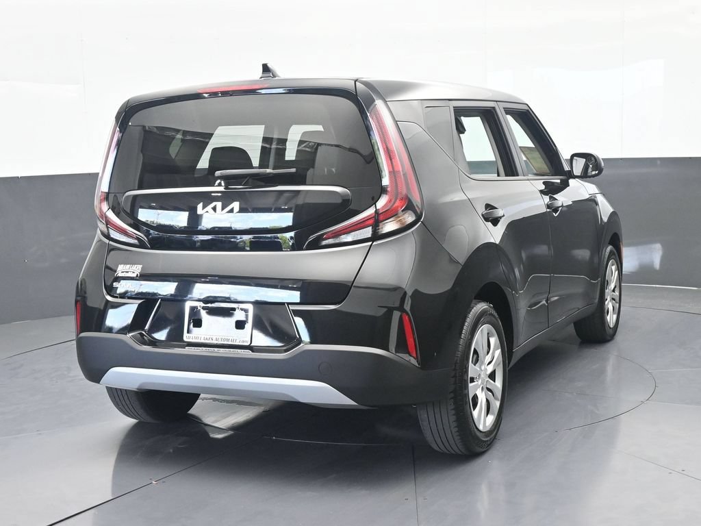Used 2023 Kia Soul LX FWD image 5