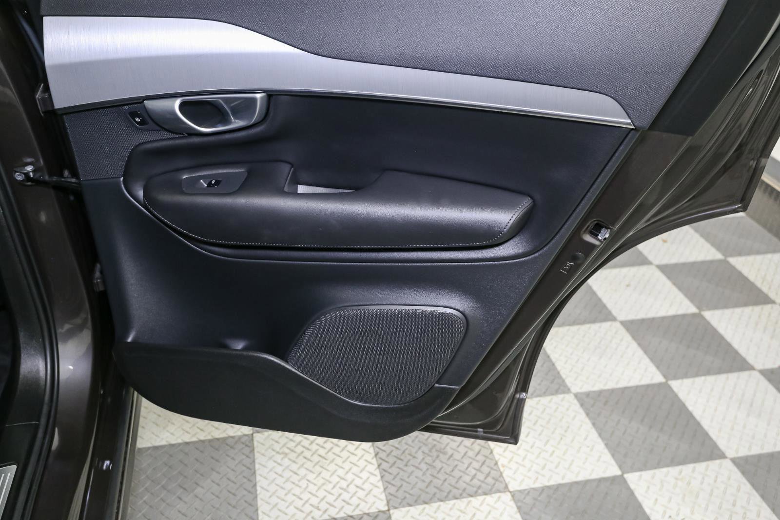 Used 2024 Volvo XC90 B5 Core w/ Climate Package image 25