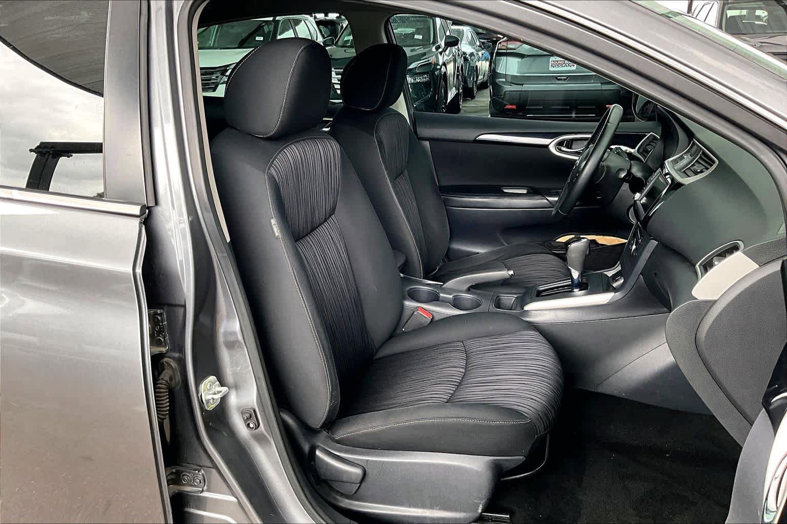 Used 2019 Nissan Sentra SV FWD image 9