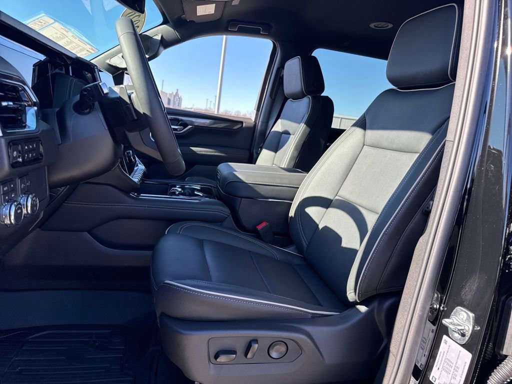 New 2026 GMC Yukon XL Elevation w/ LPO, Floor Liner Package image 16