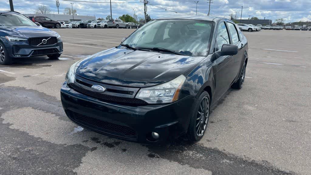 Used 2010 Ford Focus SES FWD image 1