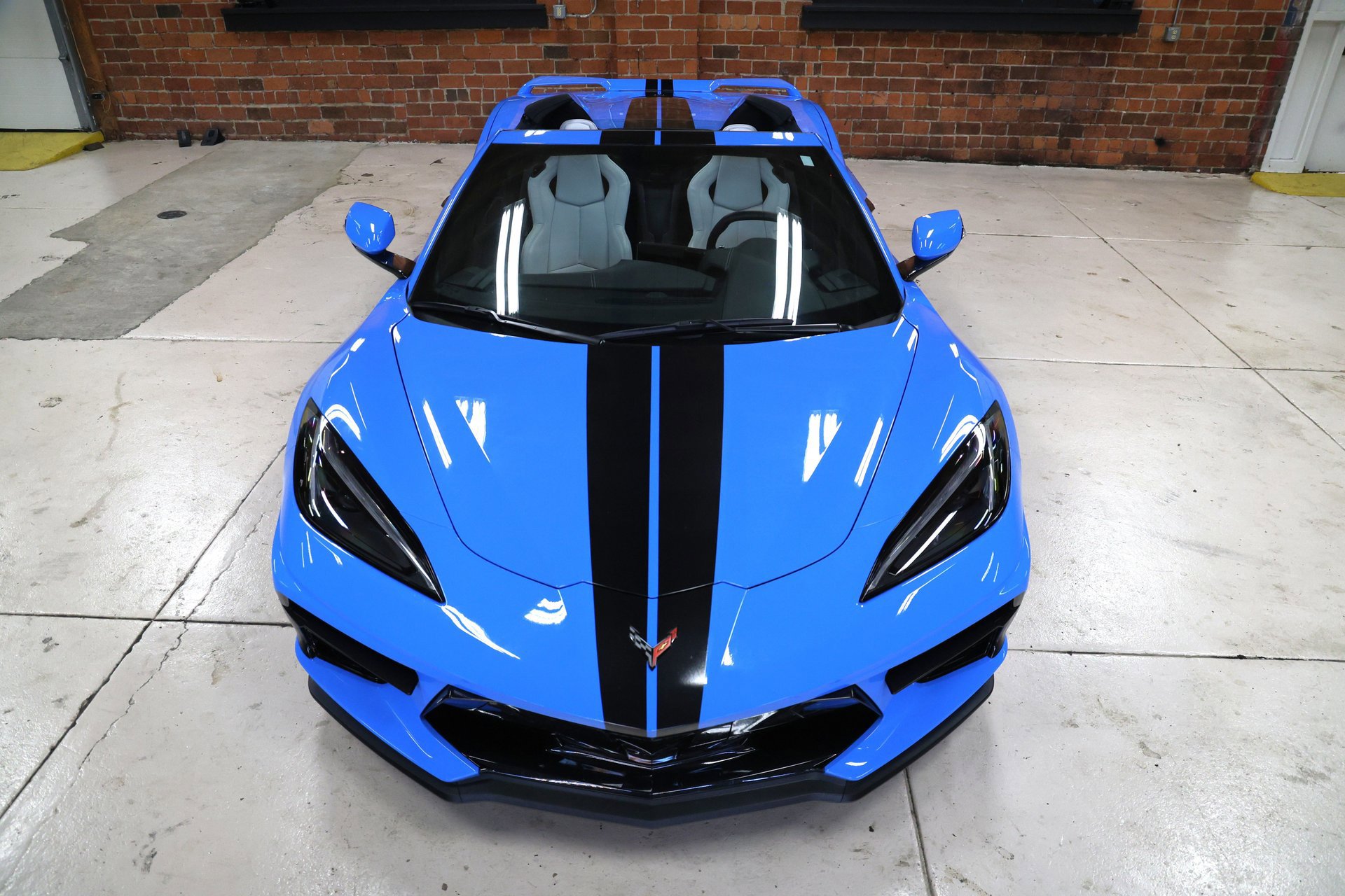 Used 2021 Chevrolet Corvette Stingray Convertible w/ Z51 Performance Package image 5