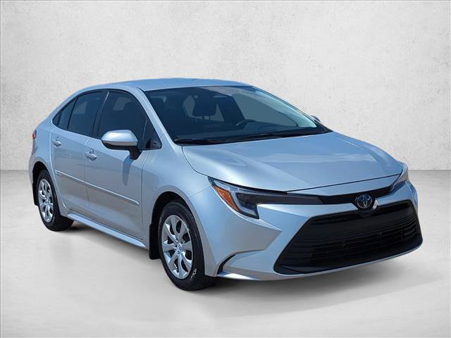 Used 2025 Toyota Corolla LE FWD image 3