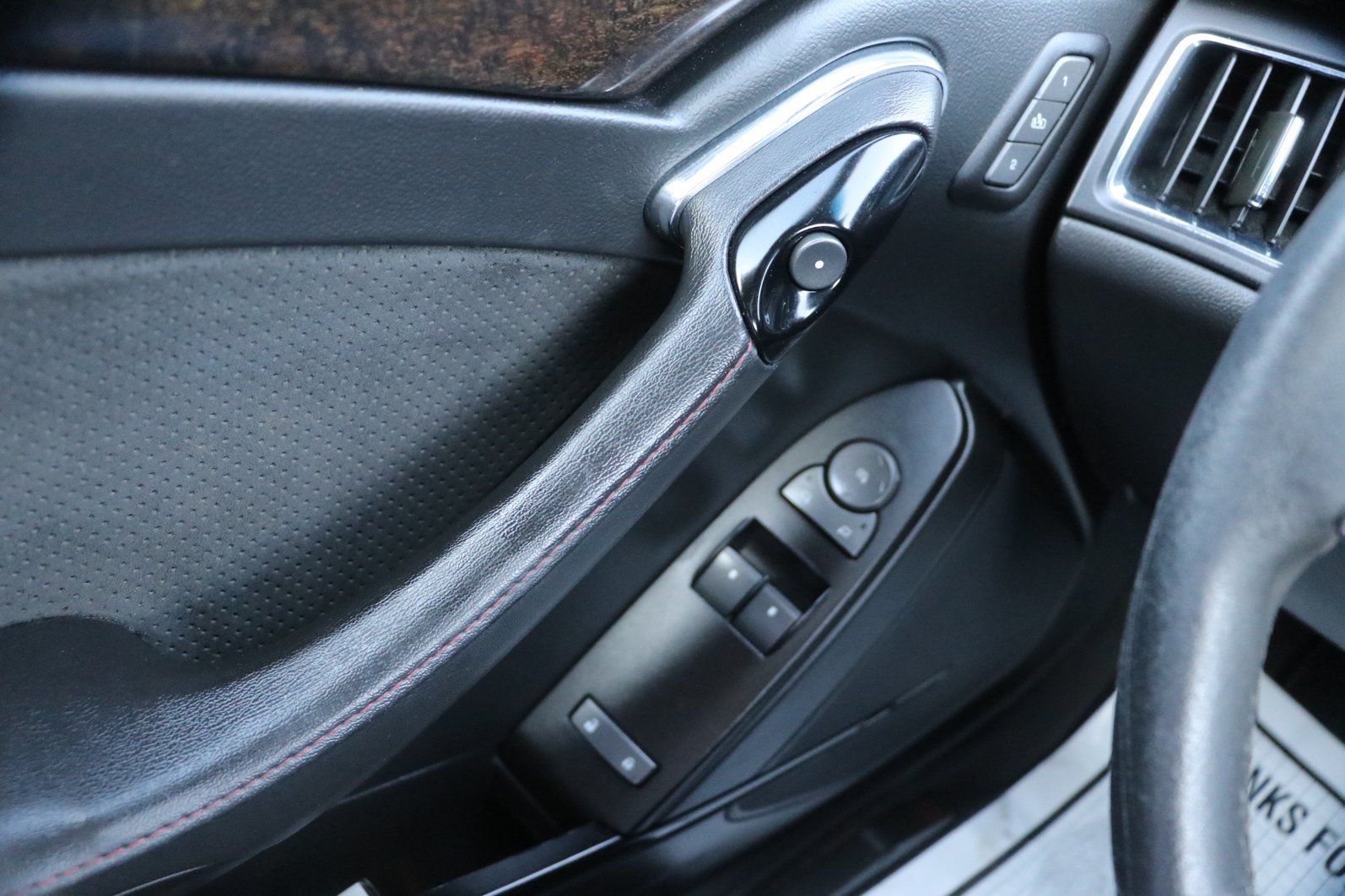 Used 2015 Cadillac CTS V RWD image 11