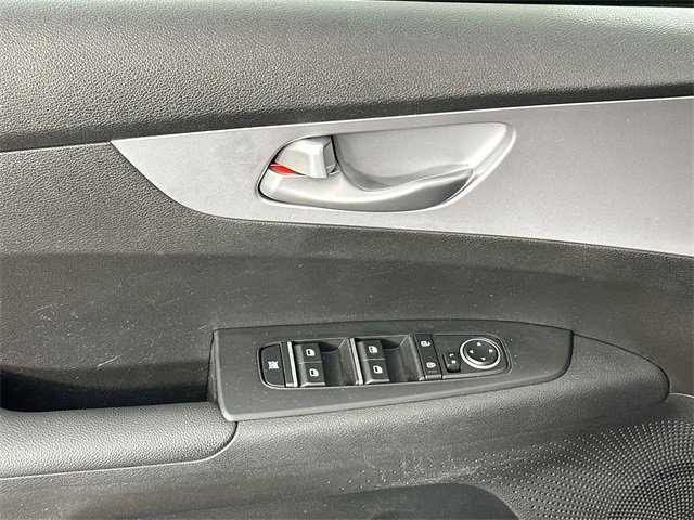 Used 2023 Kia Forte LXS image 22