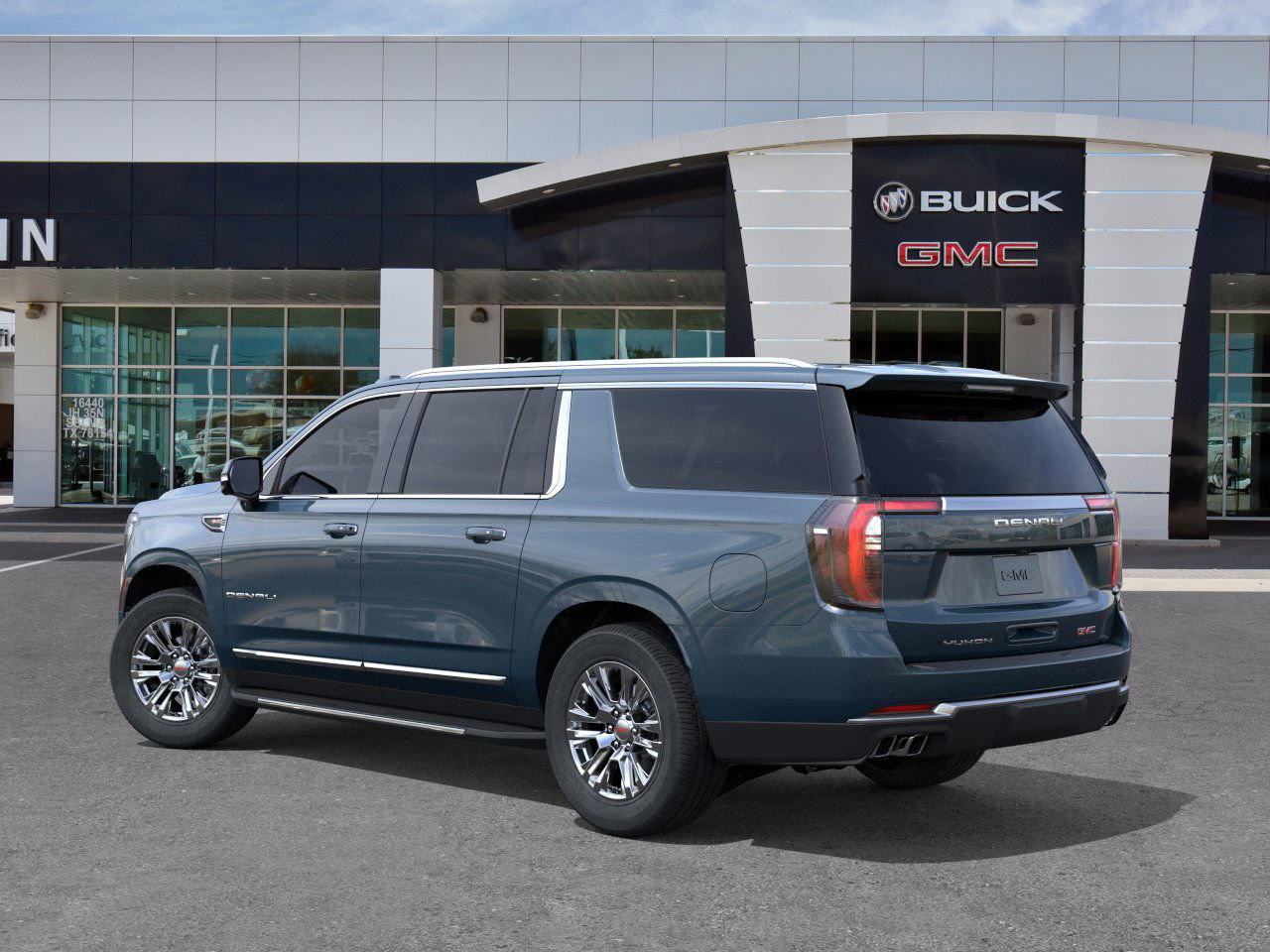 New 2026 GMC Yukon XL Denali w/ Advanced Technology Package image 3