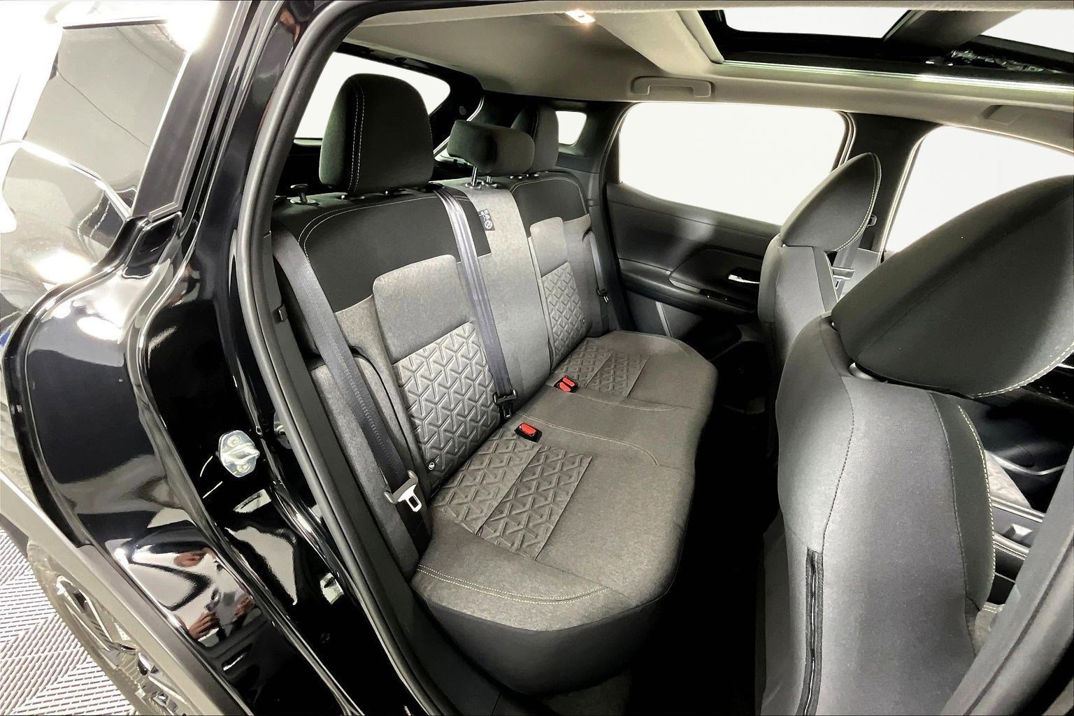 Certified 2025 Nissan Kicks SV w/ SV Premium Package image 26