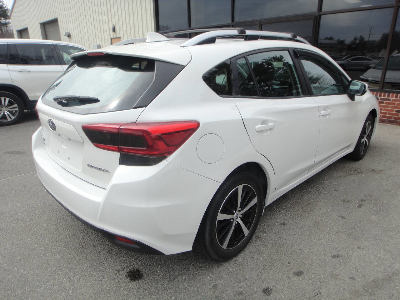 Used 2021 Subaru Impreza 2.0i Premium image 4