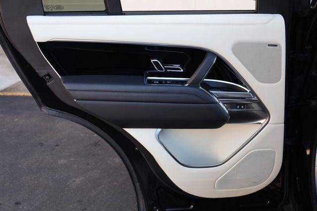 Used 2023 Land Rover Range Rover SE AWD/4WD image 17