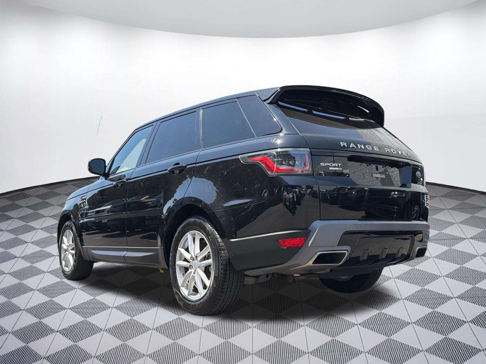 Used 2019 Land Rover Range Rover Sport SE AWD/4WD image 3
