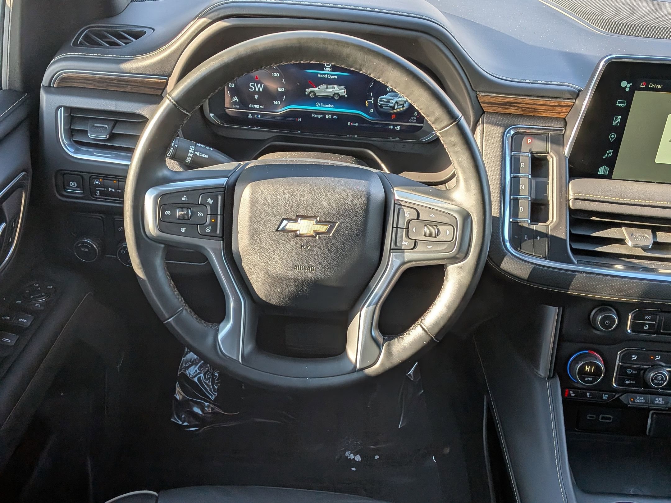 Used 2024 Chevrolet Suburban Premier image 20