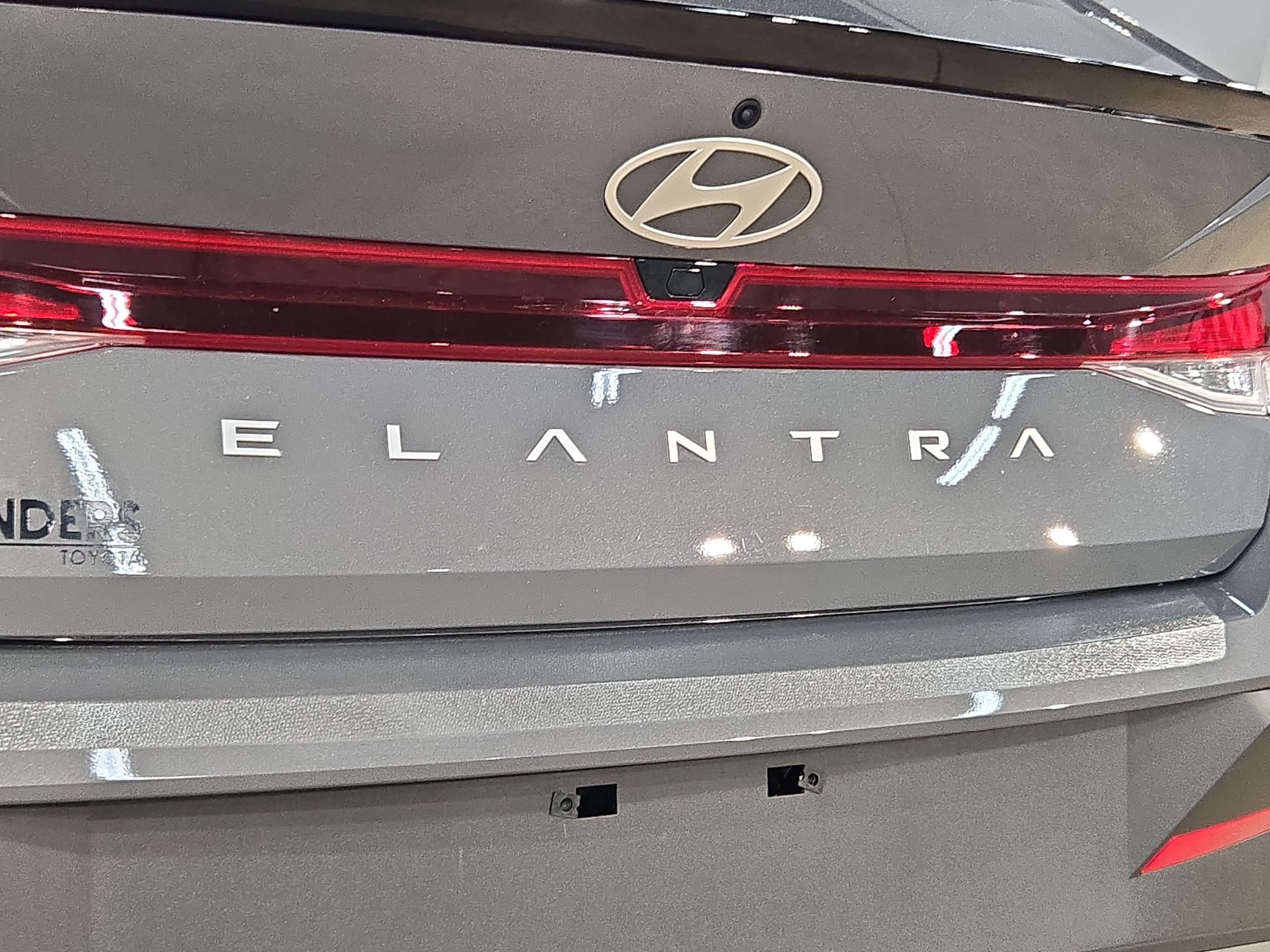 Used 2025 Hyundai Elantra Sport FWD image 36