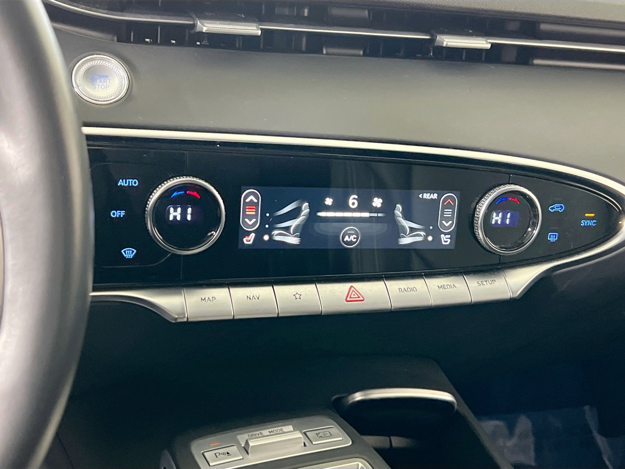 Used 2023 Genesis GV70 2.5T image 16