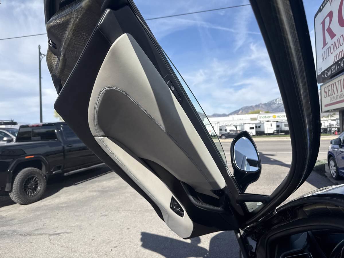 Used 2015 BMW i8 image 9