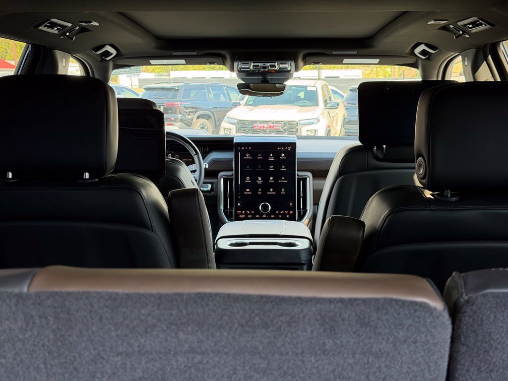 New 2027 GMC Yukon Denali Ultimate AWD/4WD image 9