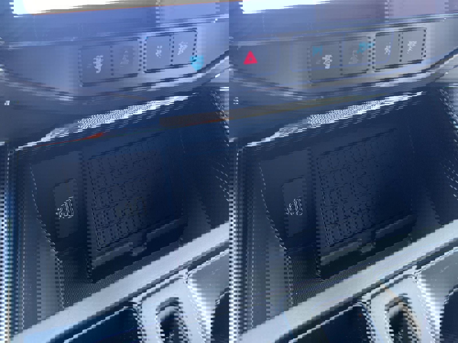 New 2025 Ford F150 Lightning Platinum image 29