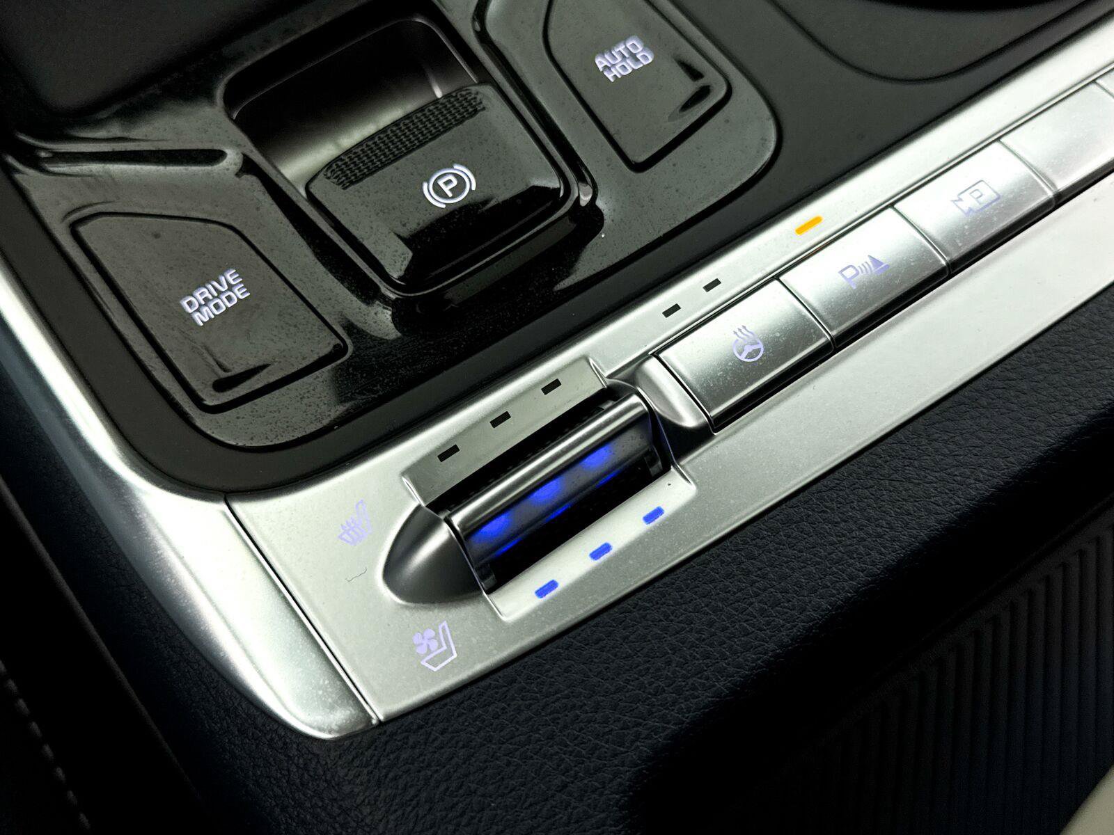 Used 2026 Kia Carnival SX Prestige FWD image 28