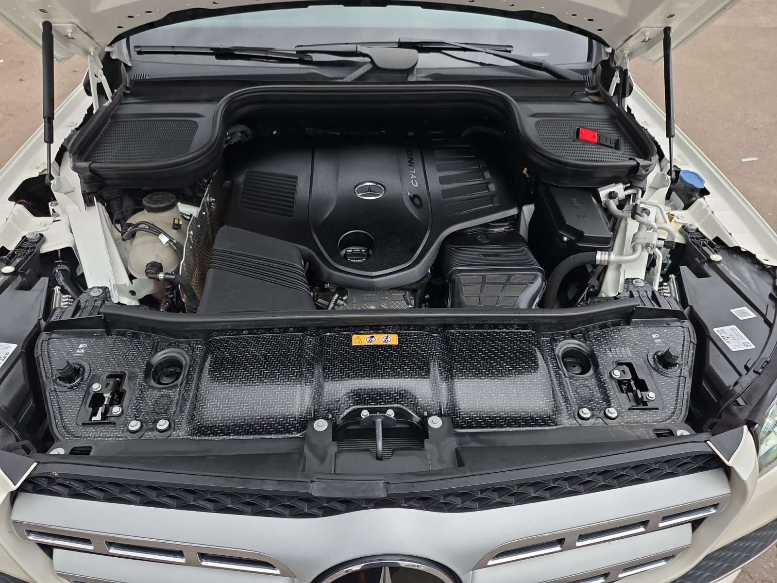 Used 2021 Mercedes-Benz GLS 450 4MATIC image 27