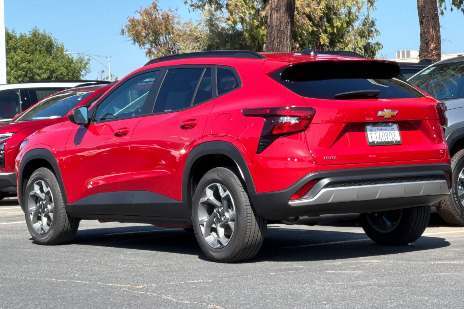 Used 2026 Chevrolet Trax LT w/ Sunroof Package FWD image 7