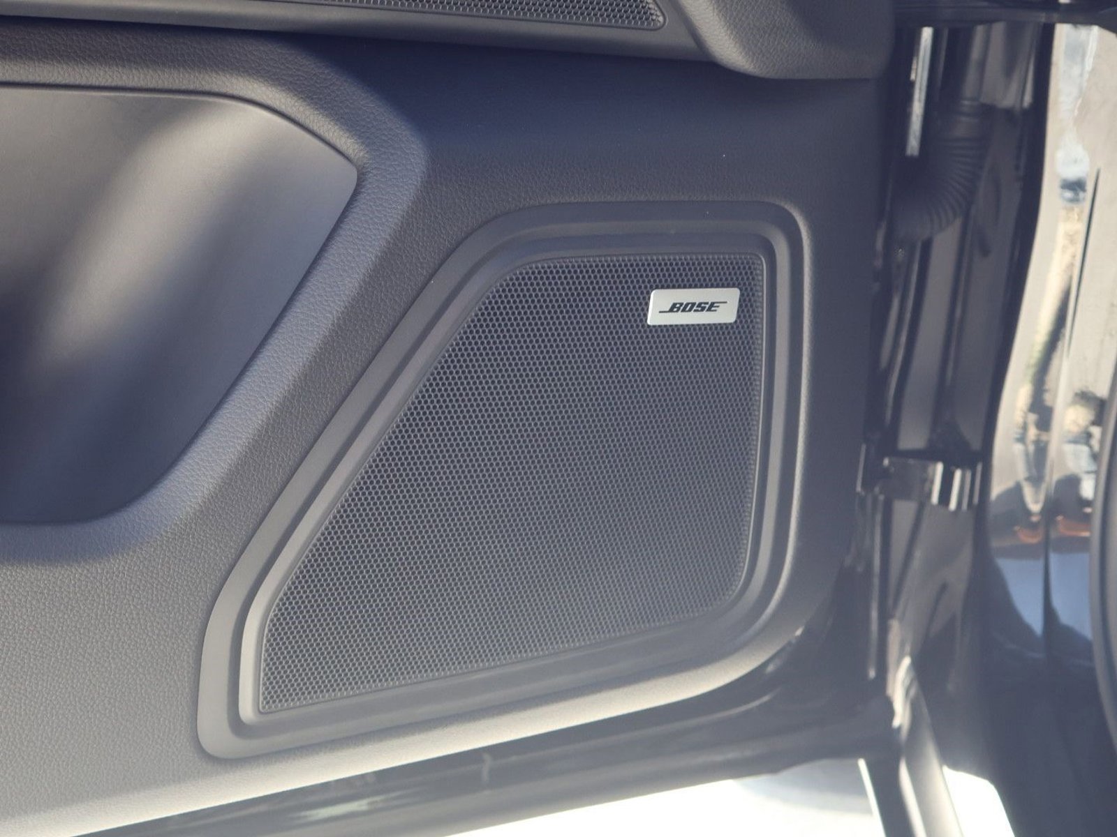 Certified 2022 Porsche Macan S image 14