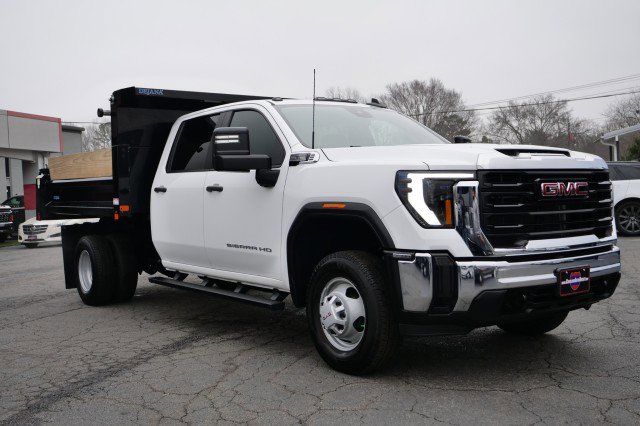 Used 2024 GMC Sierra 3500 Pro w/ Convenience Package AWD/4WD image 4