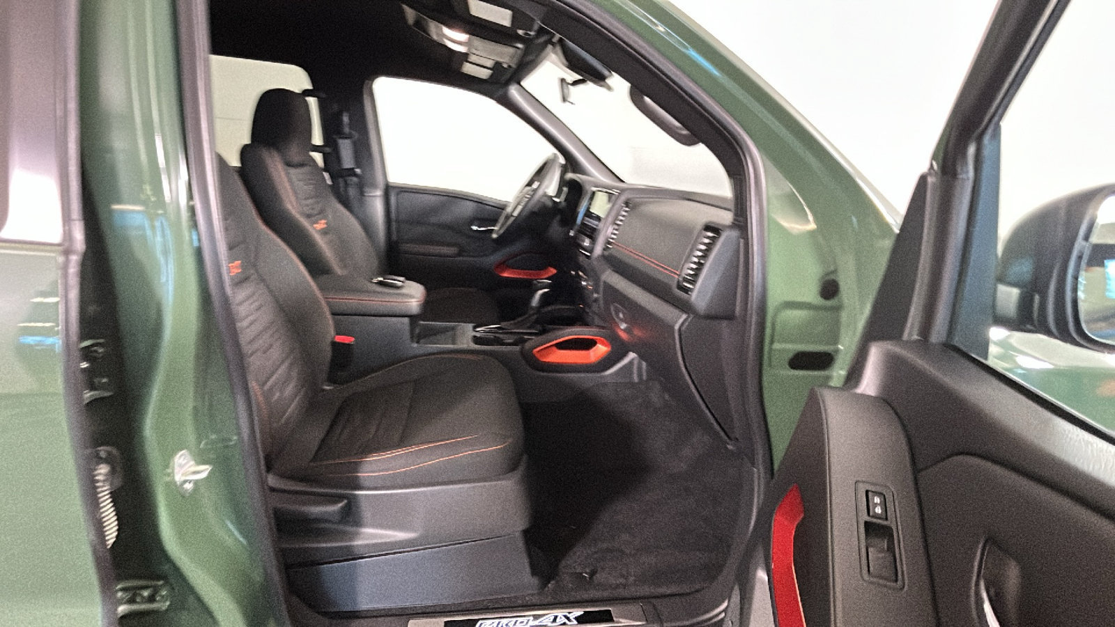 Used 2023 Nissan Frontier PRO-4X w/ Pro Convenience Package AWD/4WD image 36